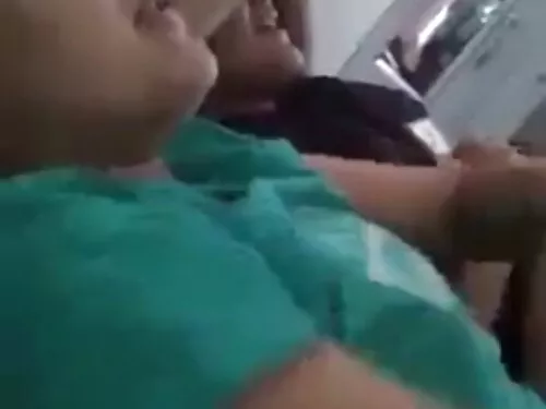 سيقان على أكتاف مع ك ...