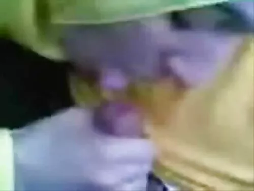 تظاهر مع البنفسج ديف ...