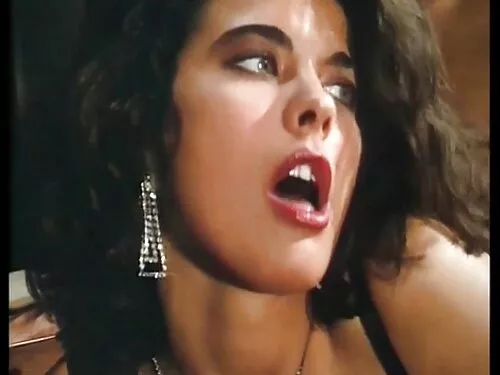حلق المسمار مع عاطفي ...